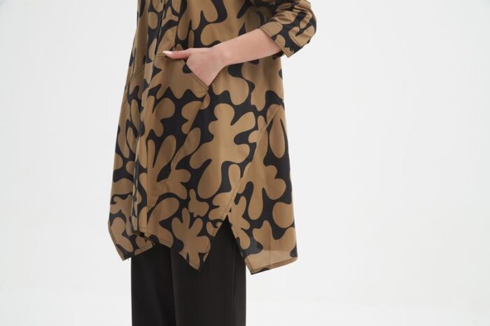 Handkerchief Hem Print Shirt (Tirelli Brand) - Image 7