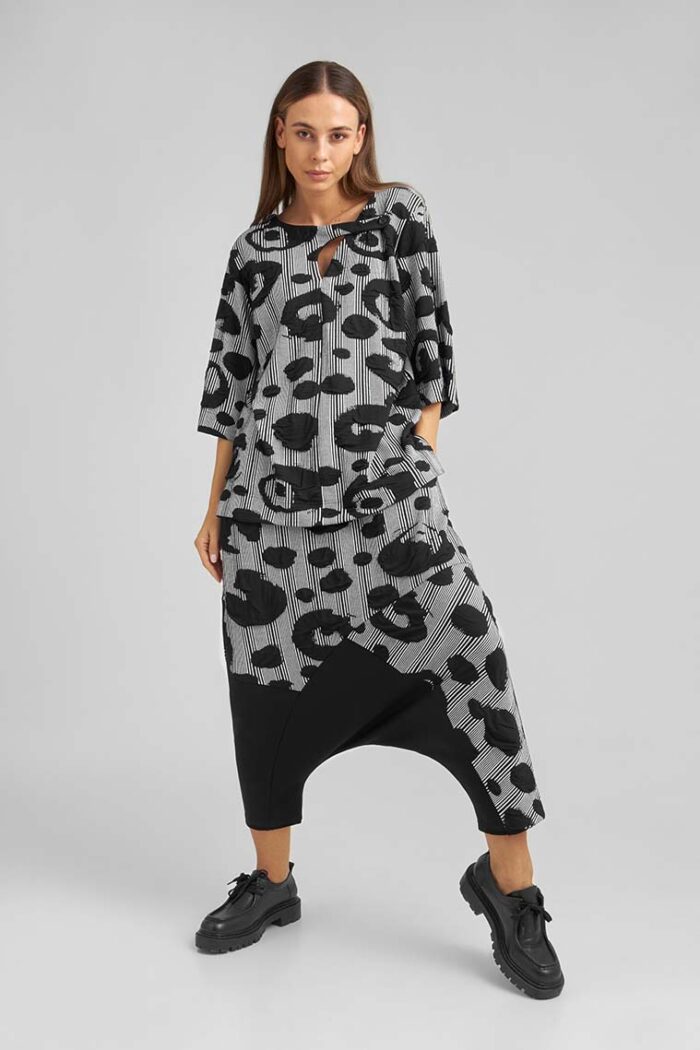 Wide Sleeve Top (Elsewhere Brand) - Image 2