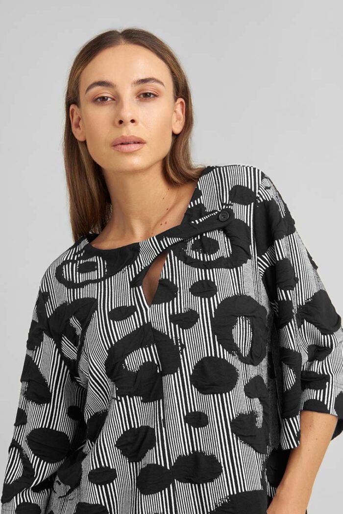 Wide Sleeve Top (Elsewhere Brand)