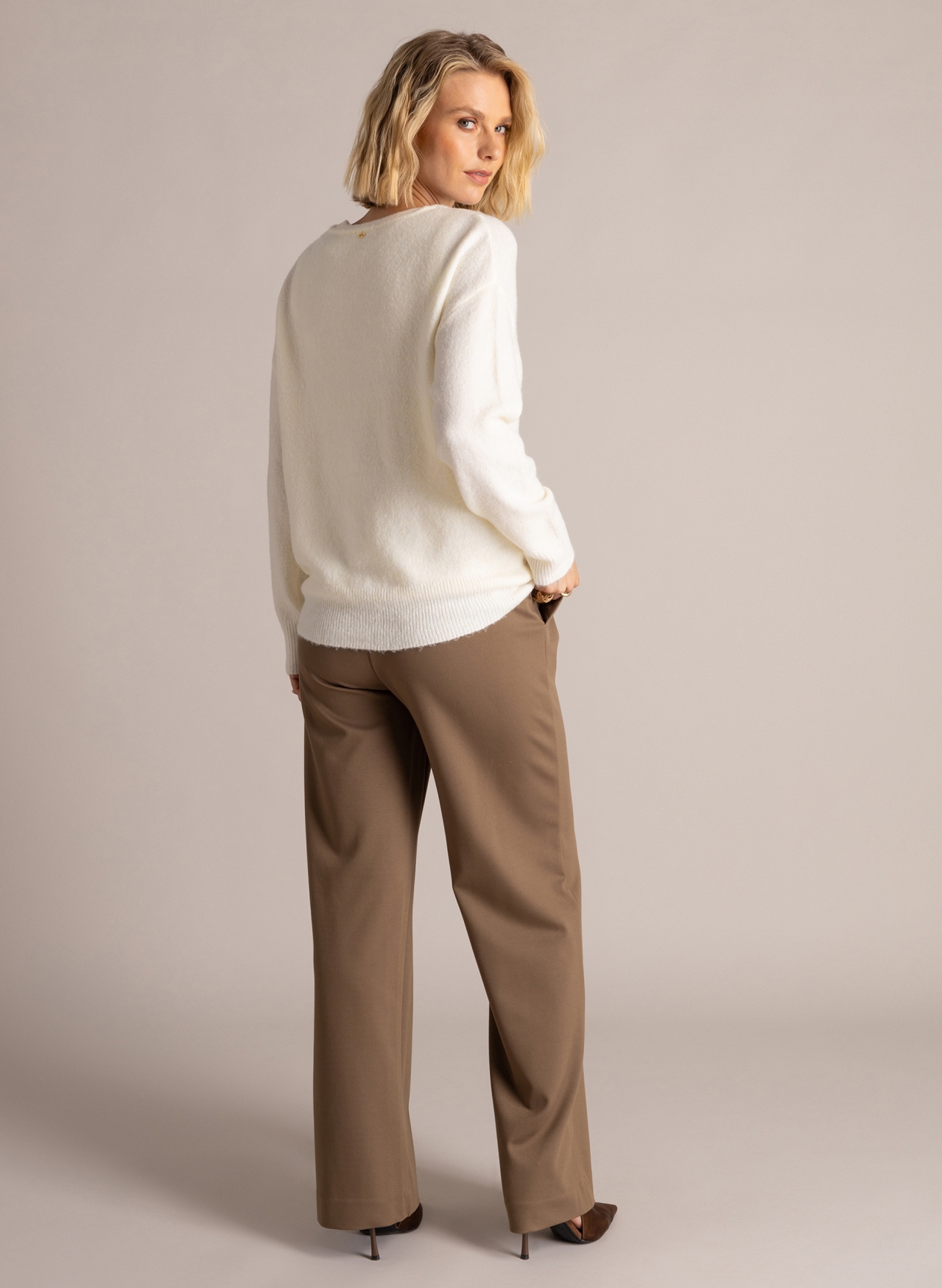 Jumper (Yest Brand) - Image 3