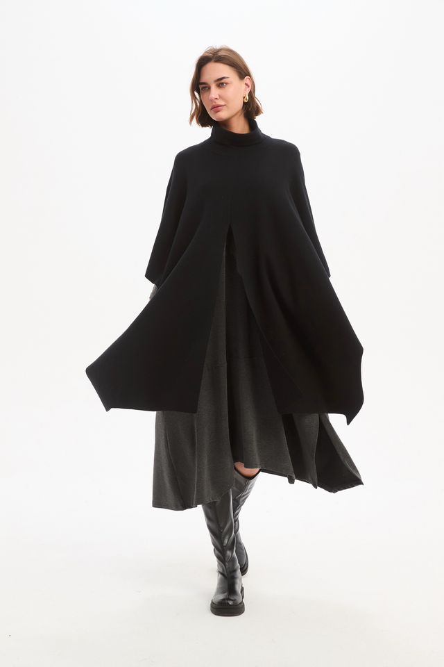 Asymmetrical Crossover Knit Wrap (Tirelli Brand) - Image 8