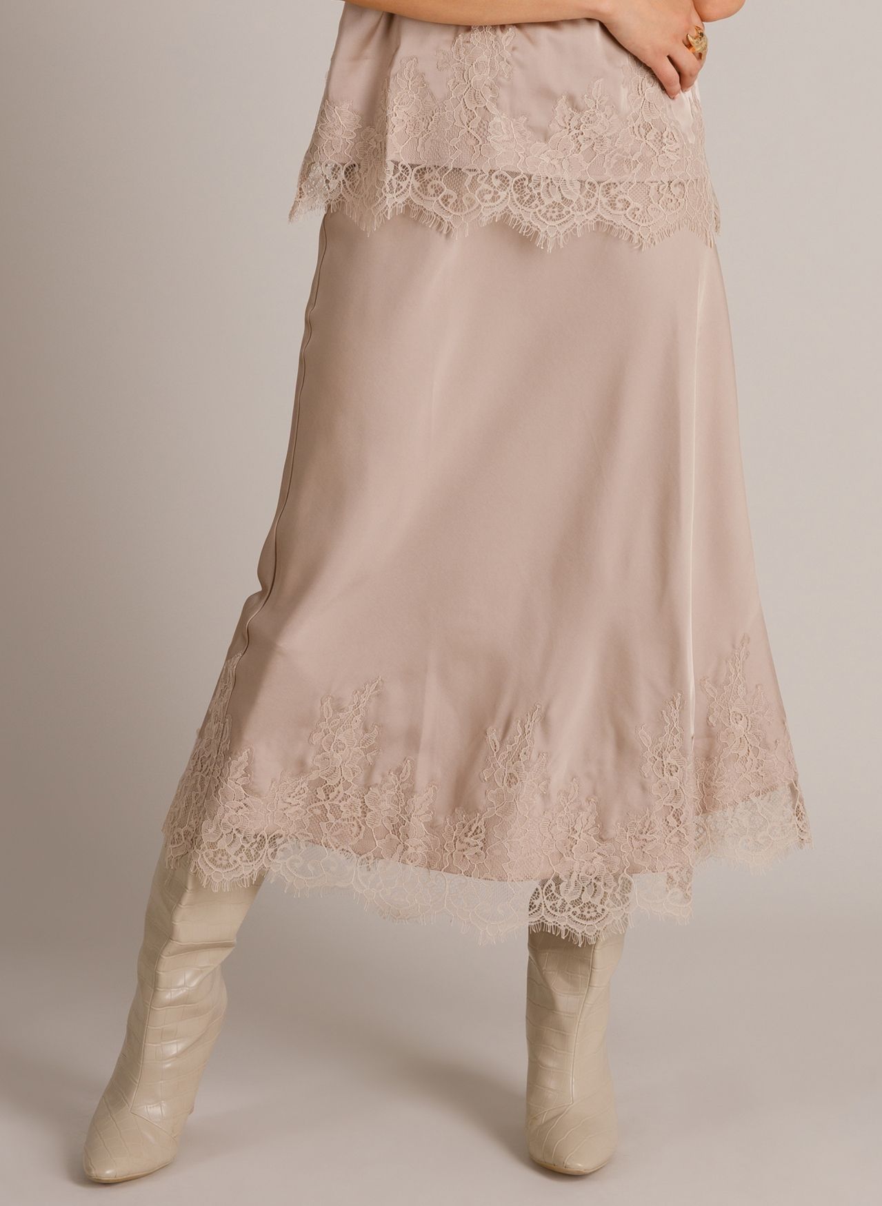 Wismara Skirt (Yest Brand) - Image 4