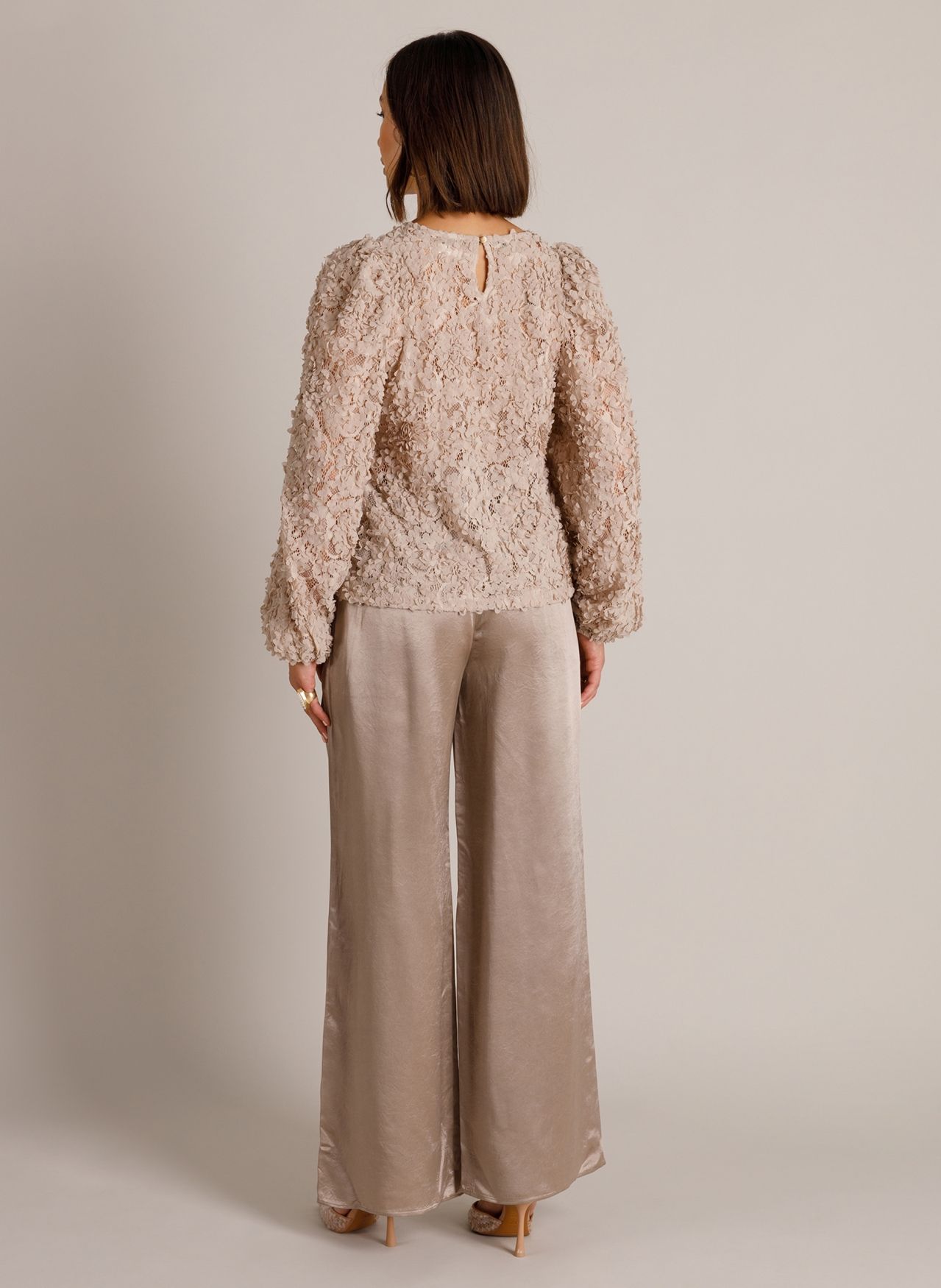 Willa Top (Yest Brand) - Image 3